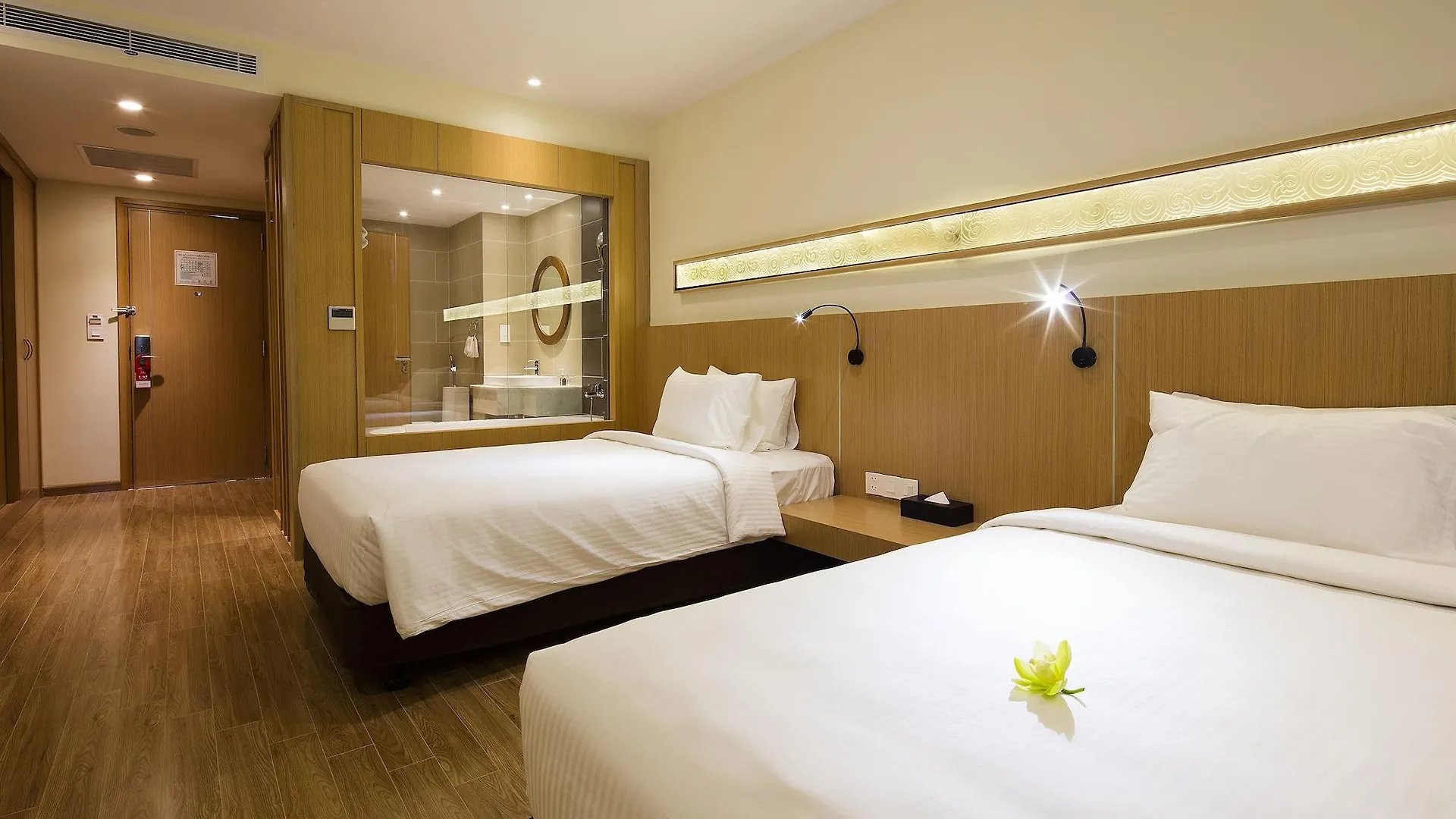 Starcity Hotel & Condotel Beachfront Nha Trang