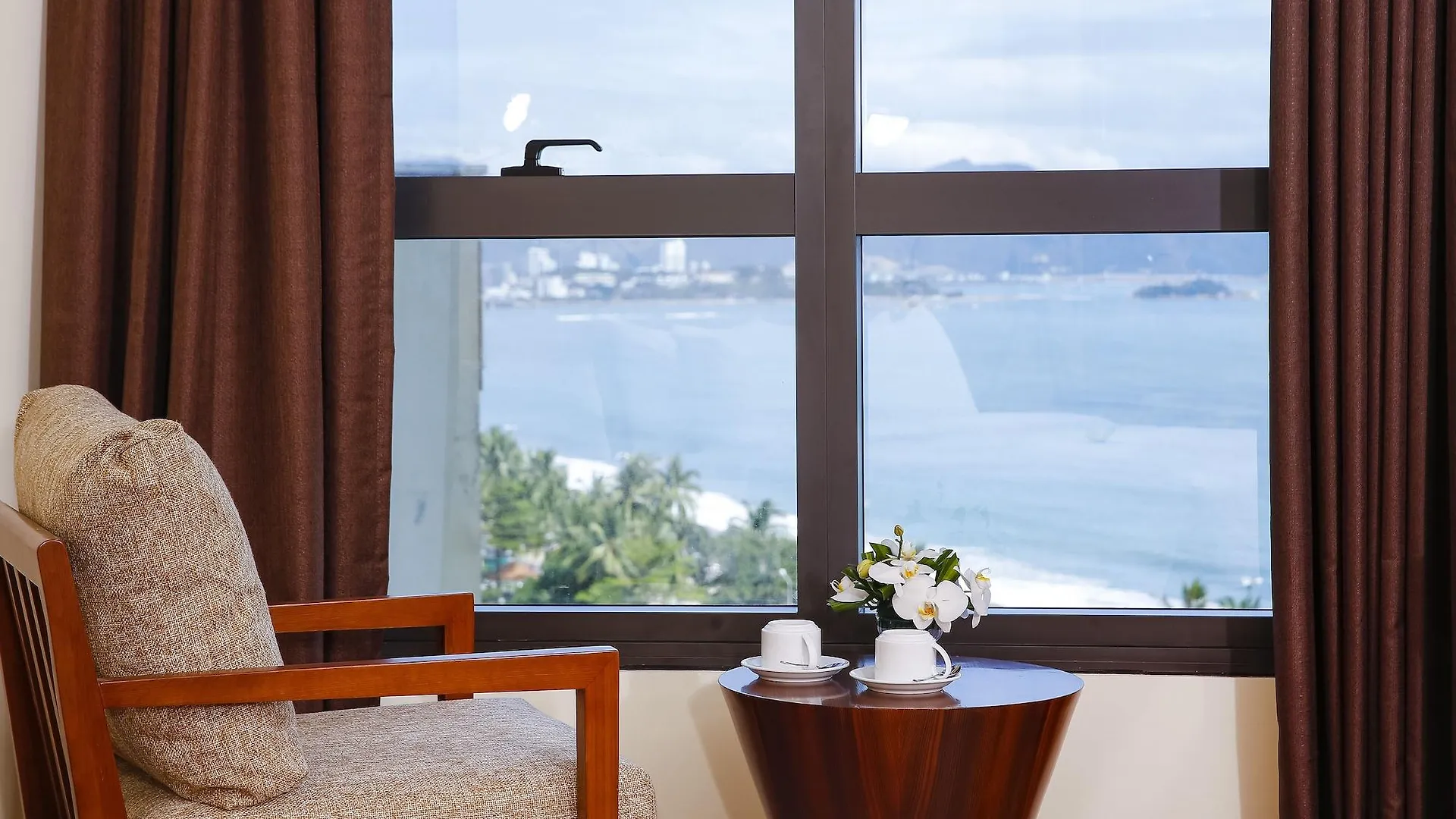 Starcity Hotel & Condotel Beachfront Nha Trang