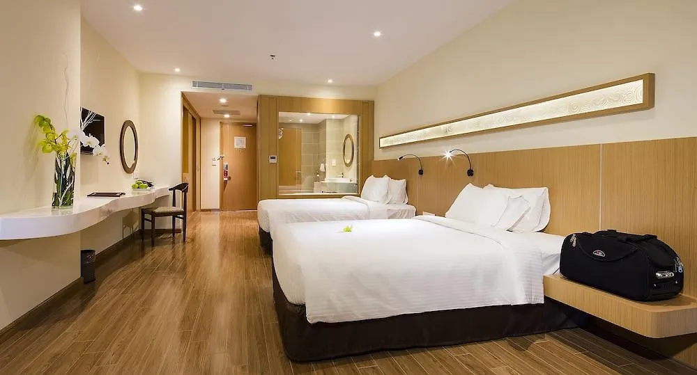 *****  Starcity Hotel & Condotel Beachfront Nha Trang Vietnam