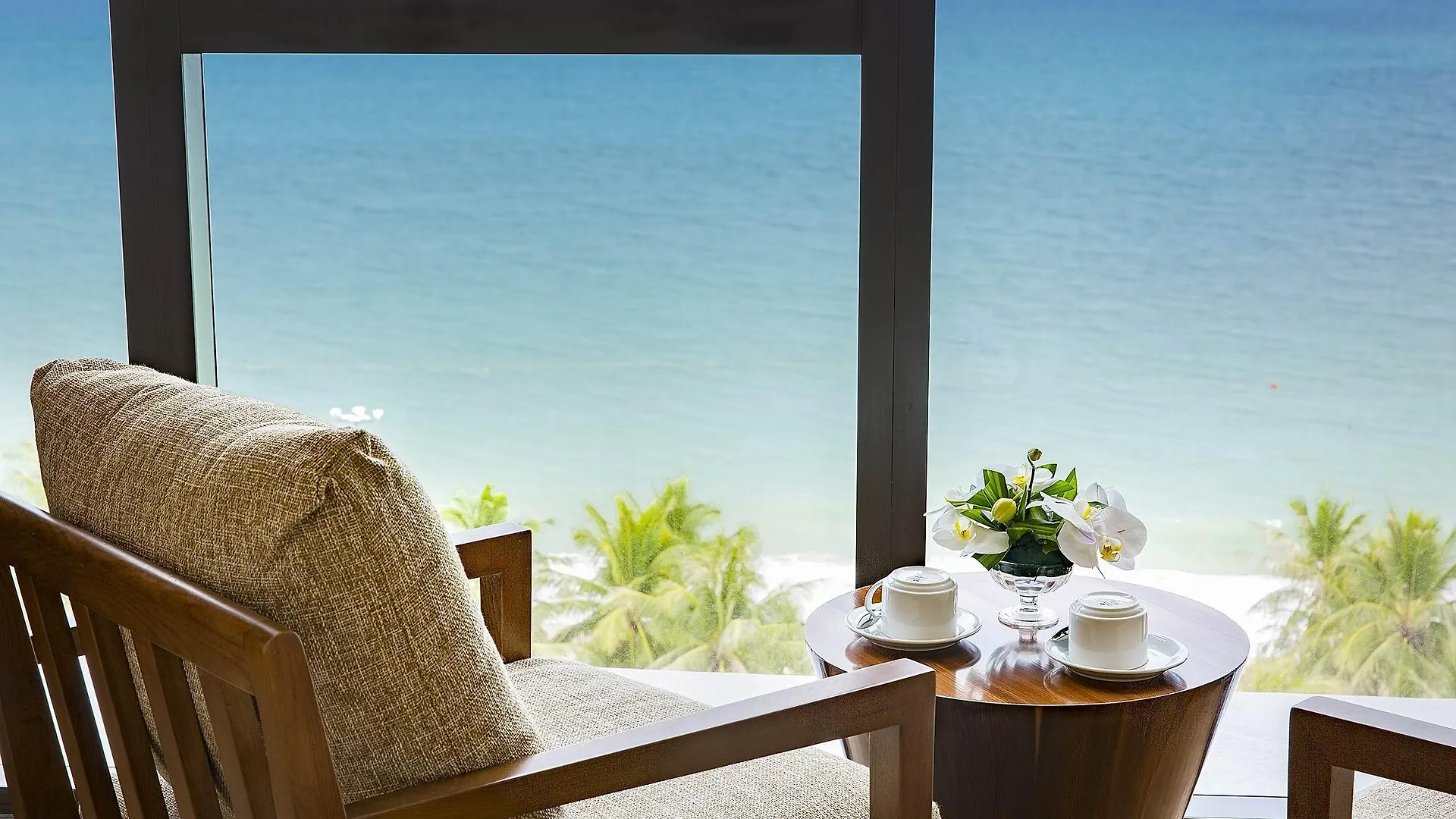 Starcity Hotel & Condotel Beachfront Nha Trang