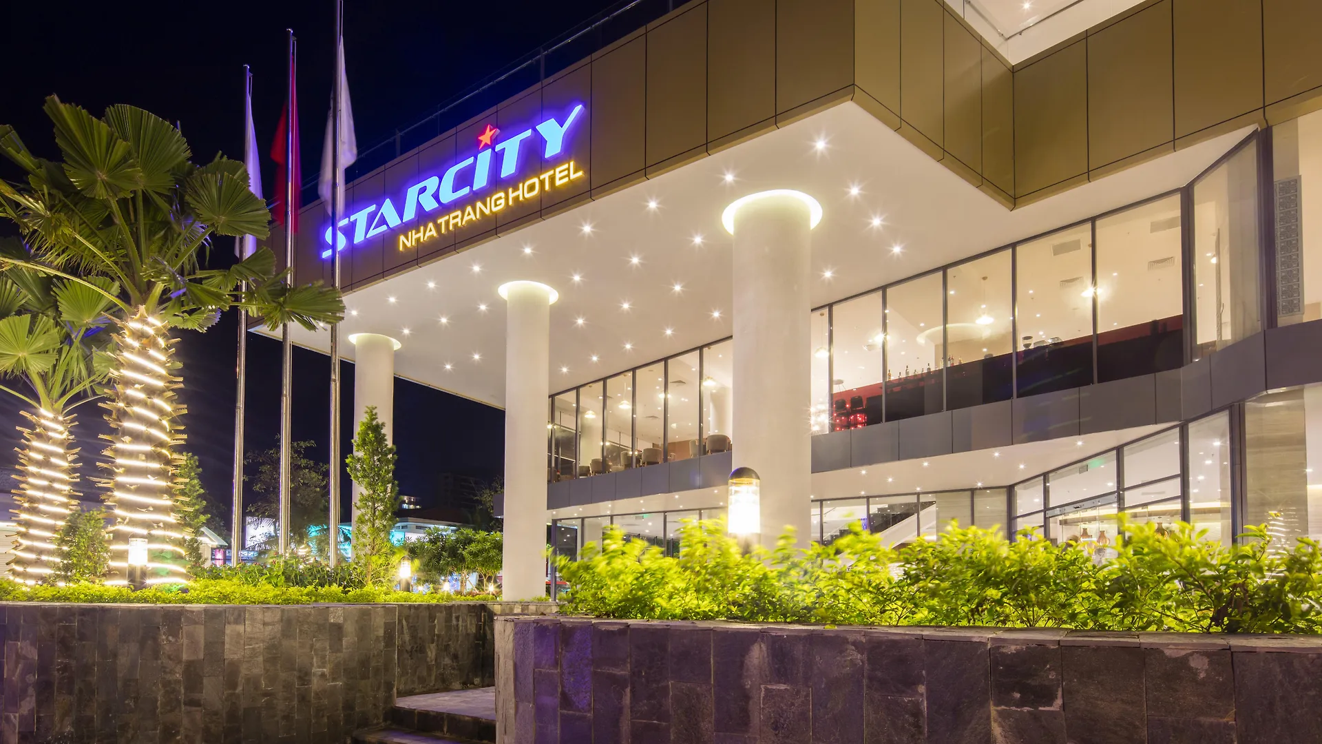 Starcity Hotel & Condotel Beachfront Nha Trang