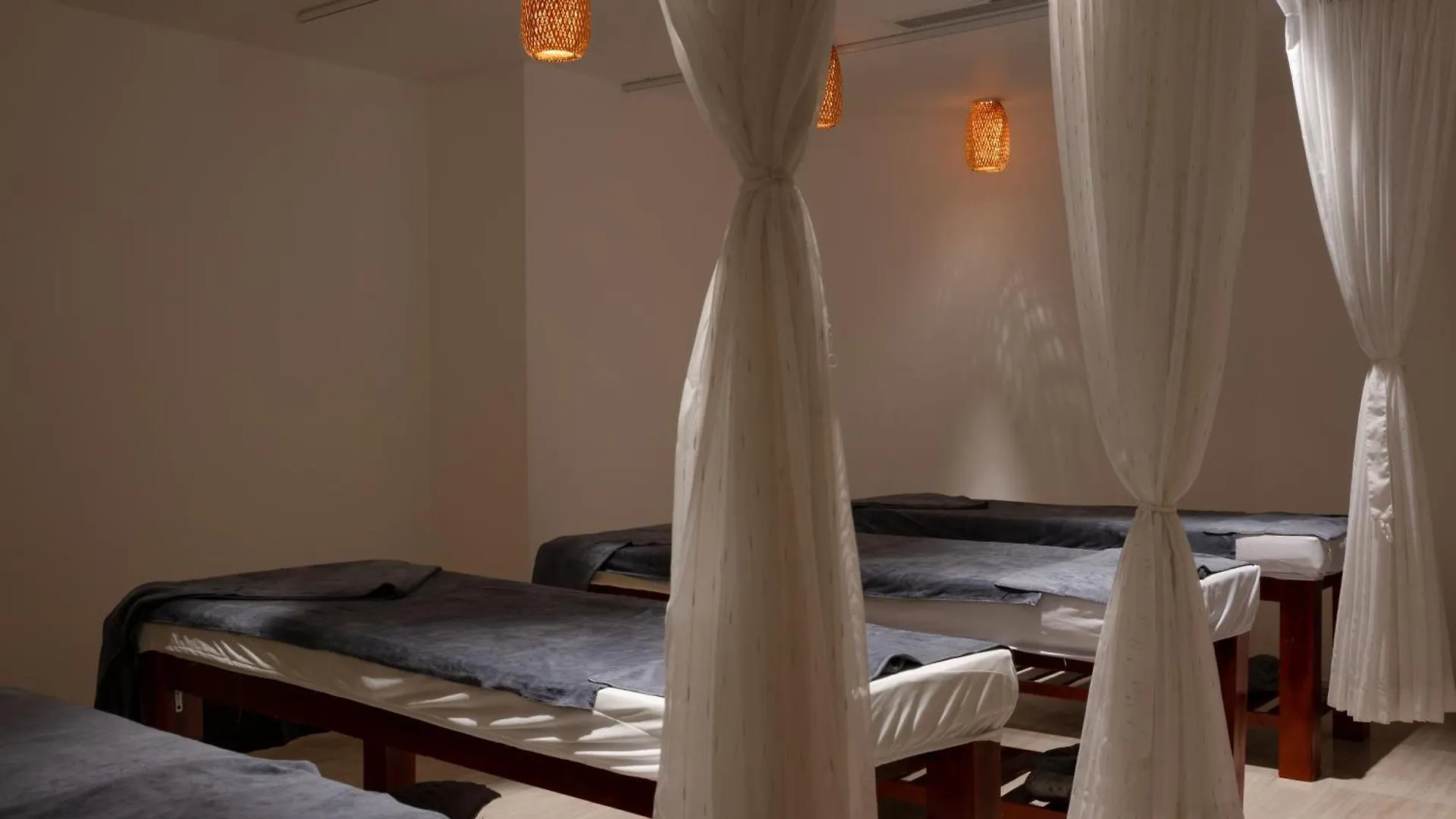 Starcity Hotel & Condotel Beachfront Nha Trang